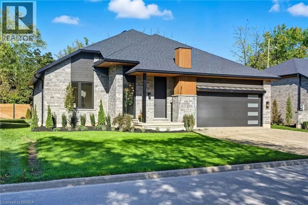 141 PARKSIDE Drive