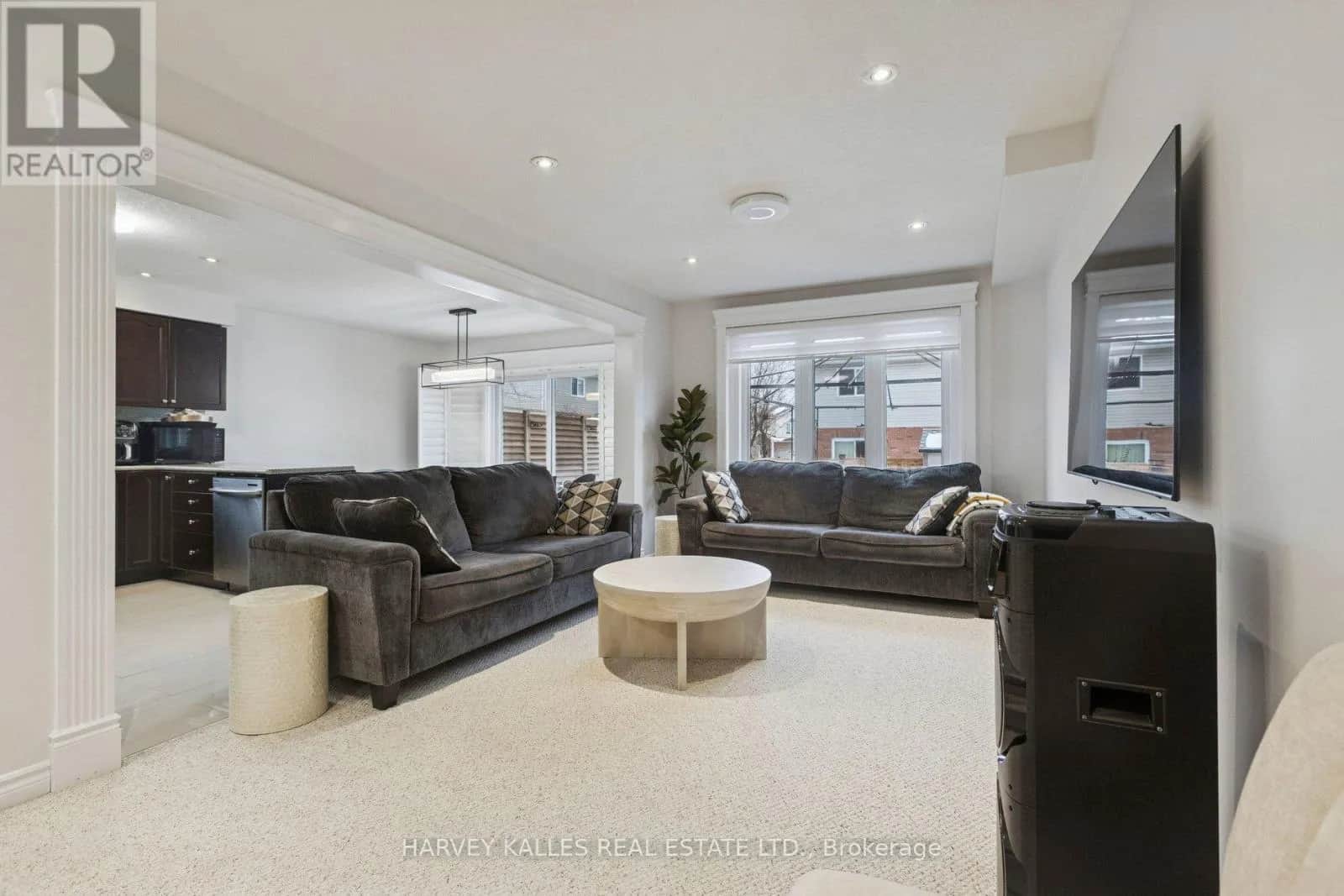 409 TEALBY CRESCENT