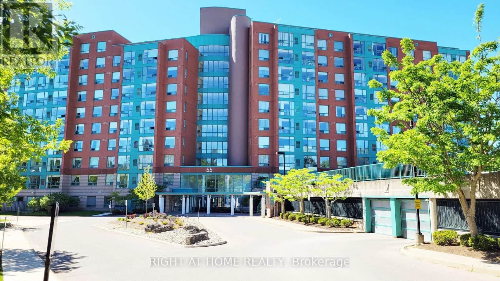 302 - 55 BLUE SPRINGS DRIVE