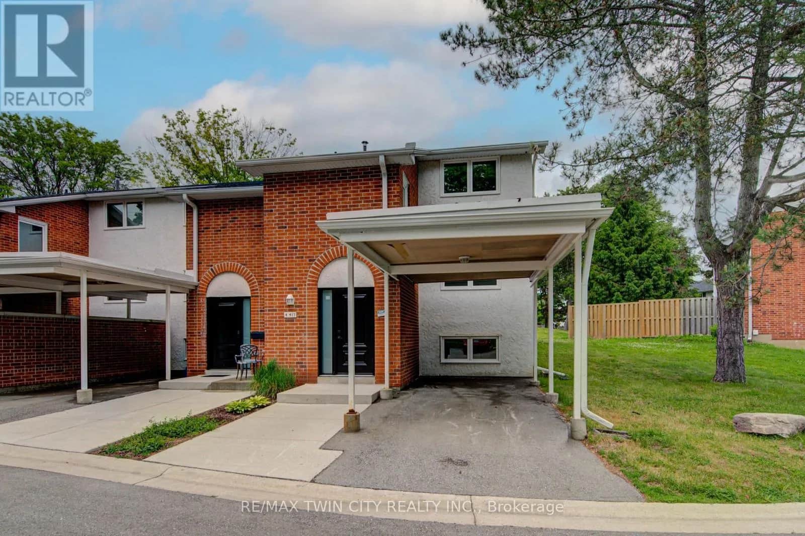 4 - 417 KEATS WAY