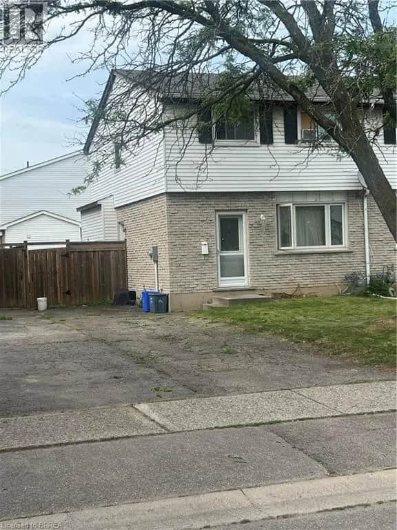 35 DEBBY Crescent