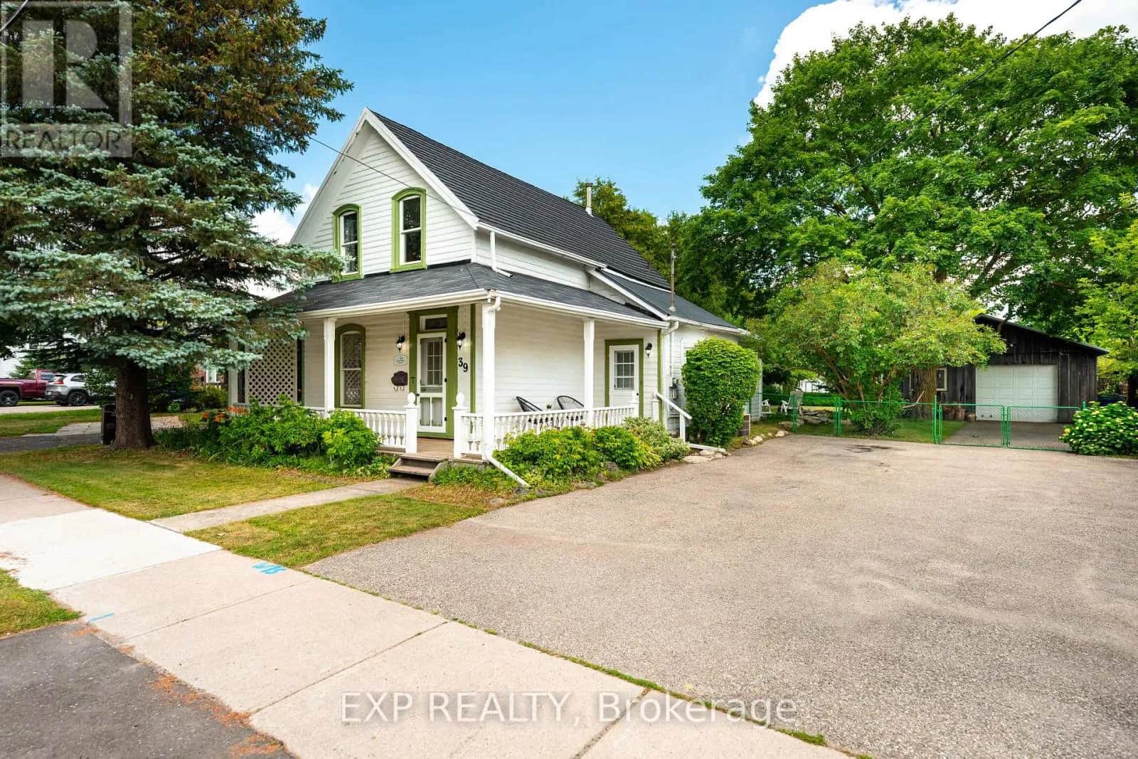 39 TOWNLINE