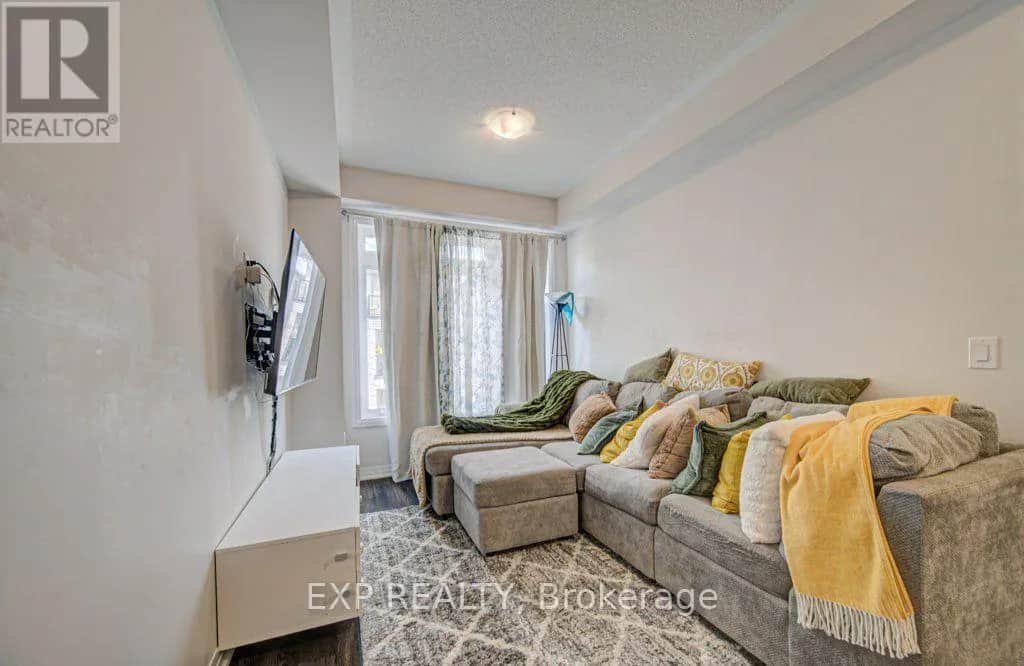 1302 - 585 COLBORNE STREET E