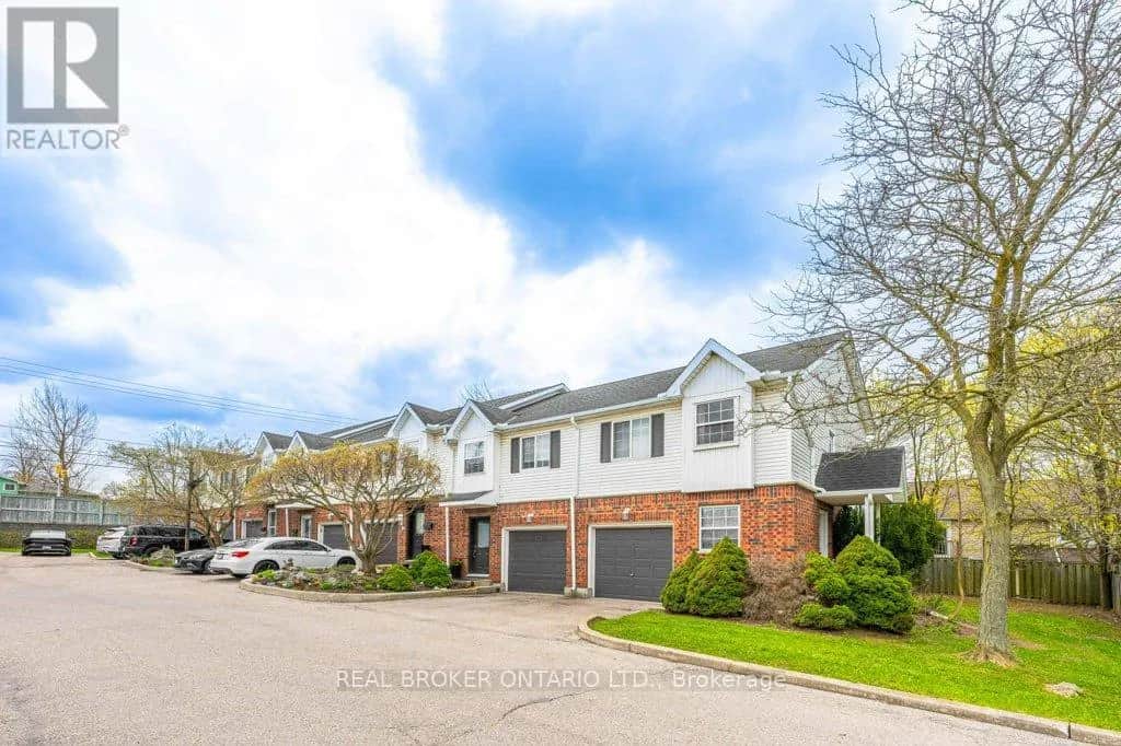 2 - 185 HIGHLAND CRESCENT