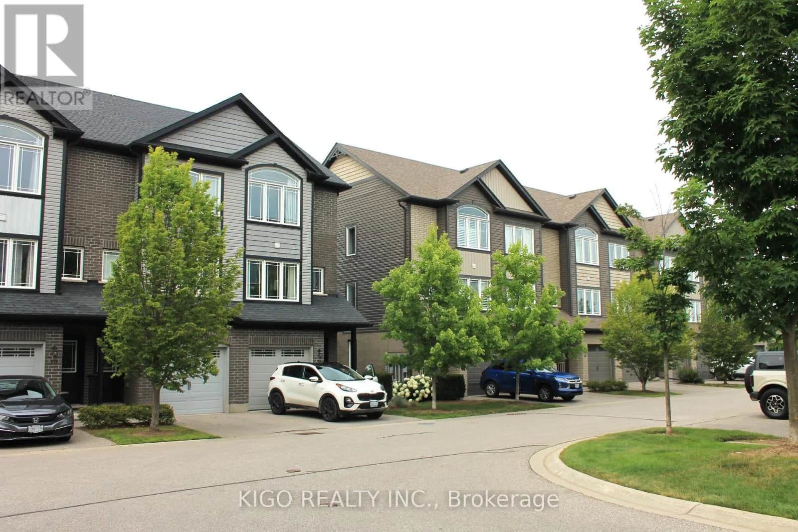 21 - 12 POPLAR DRIVE