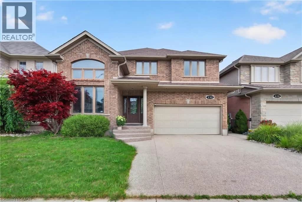 430 RIDEAU RIVER Street