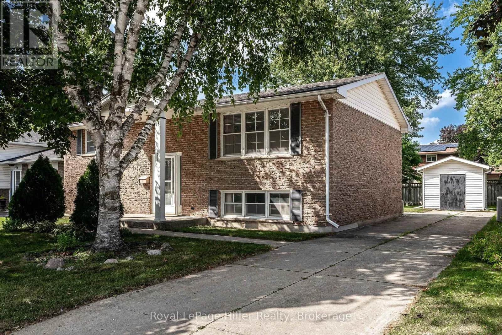278 ELGIN CRESCENT