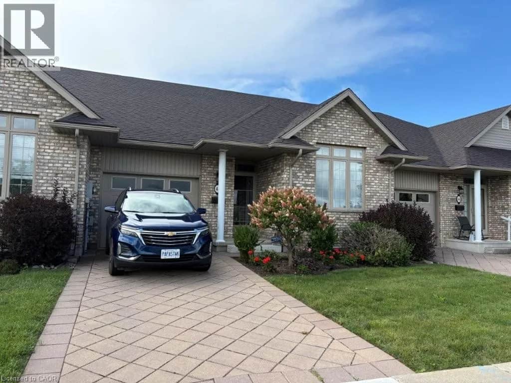 44 LIVINGSTON Boulevard Unit# 11