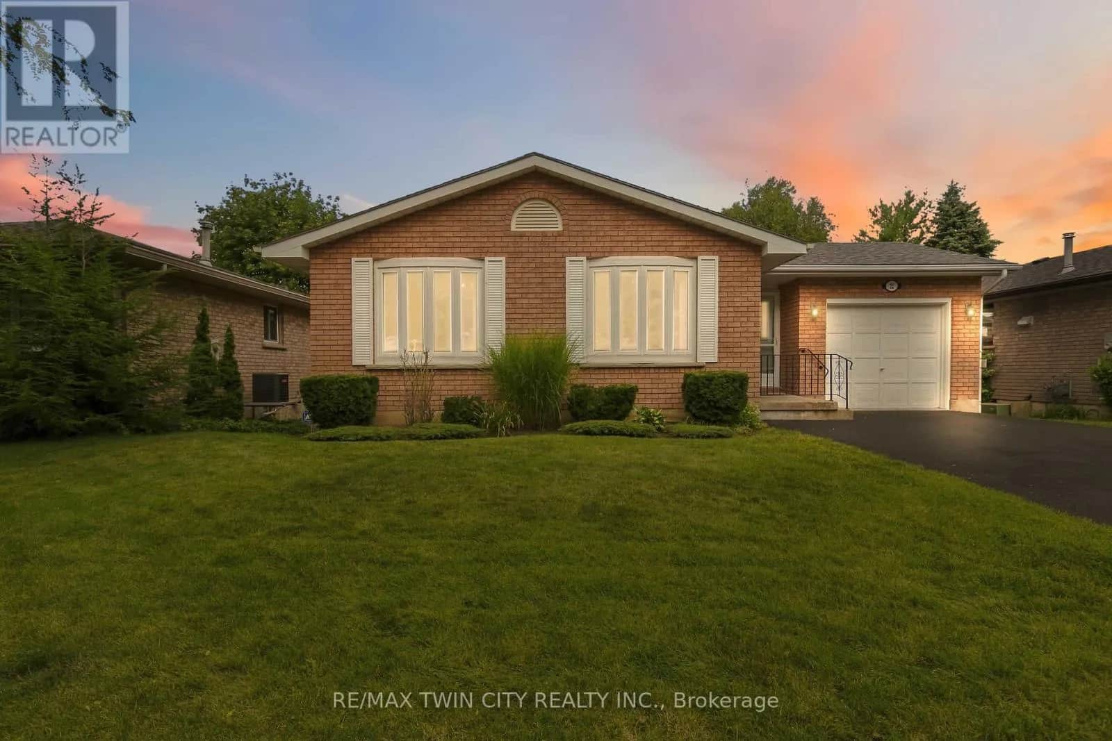 22 ALLENSGATE DRIVE