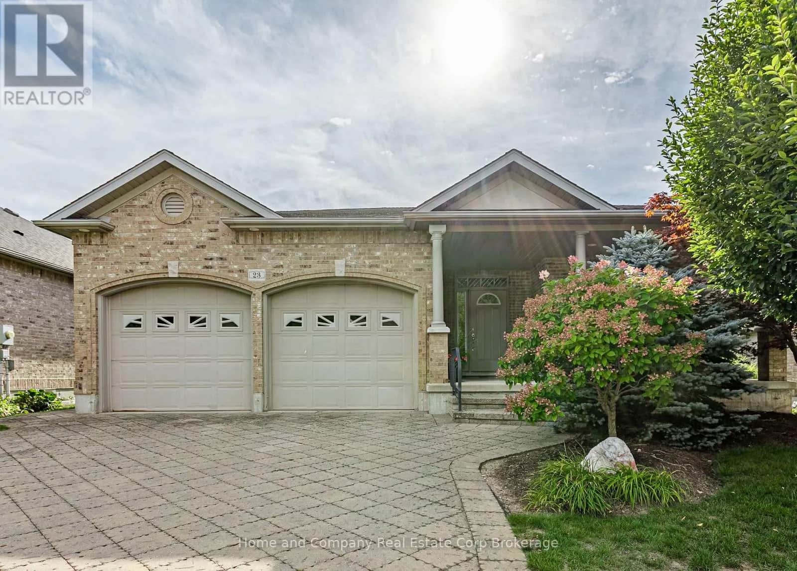 23 NORTH POINTE DRIVE