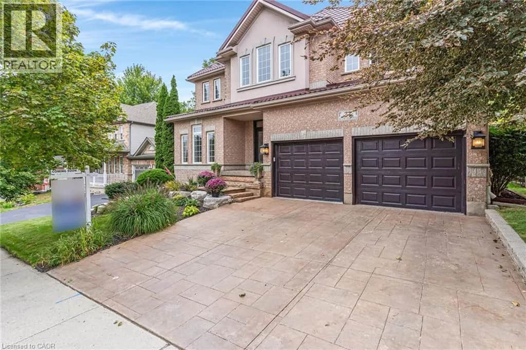 27 AUTUMN RIDGE Trail