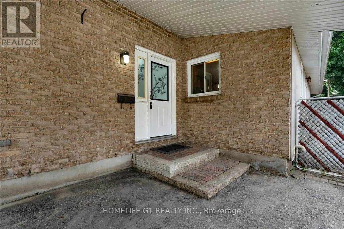 19 MILTON AVENUE W
