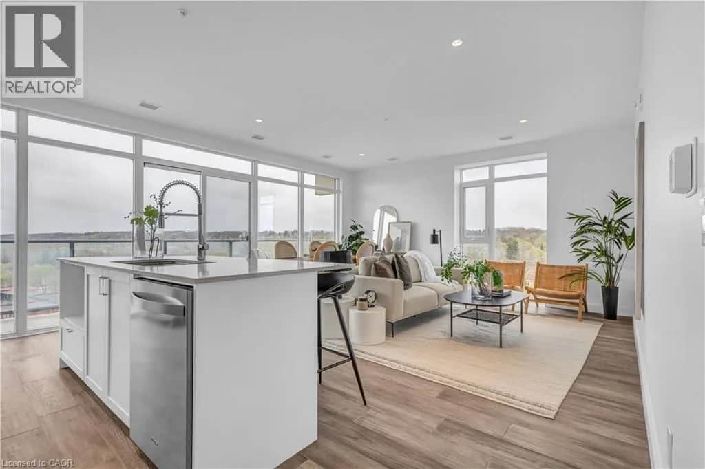 15 GLEBE Street Unit# 1414