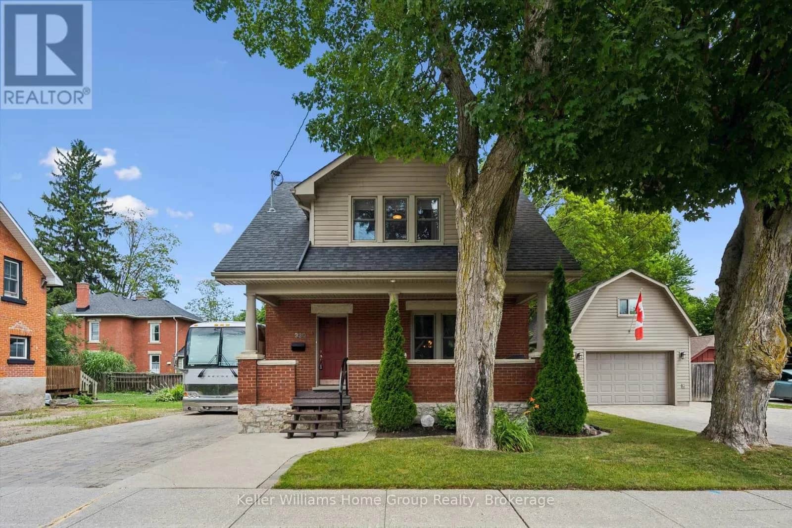 330 ANGUS STREET
