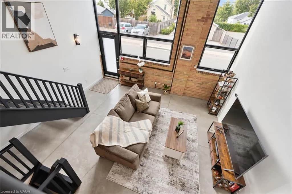 85 SPRUCE Street Unit# 103