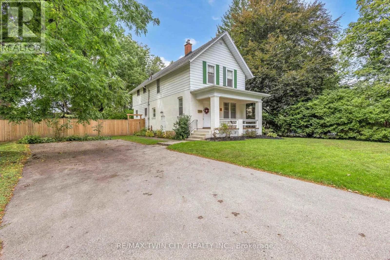 11 TUTELA HEIGHTS ROAD