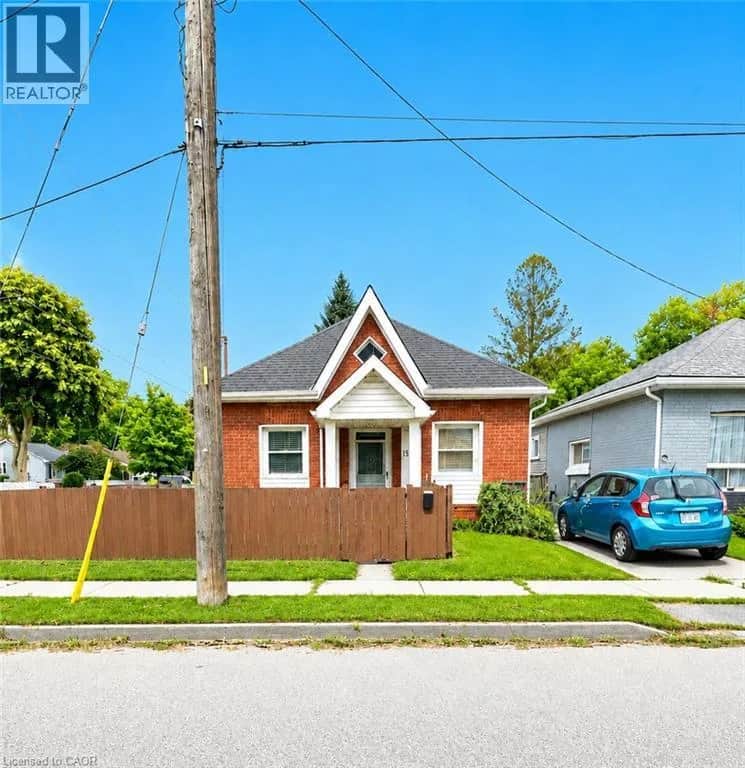 15 ESTHER Street