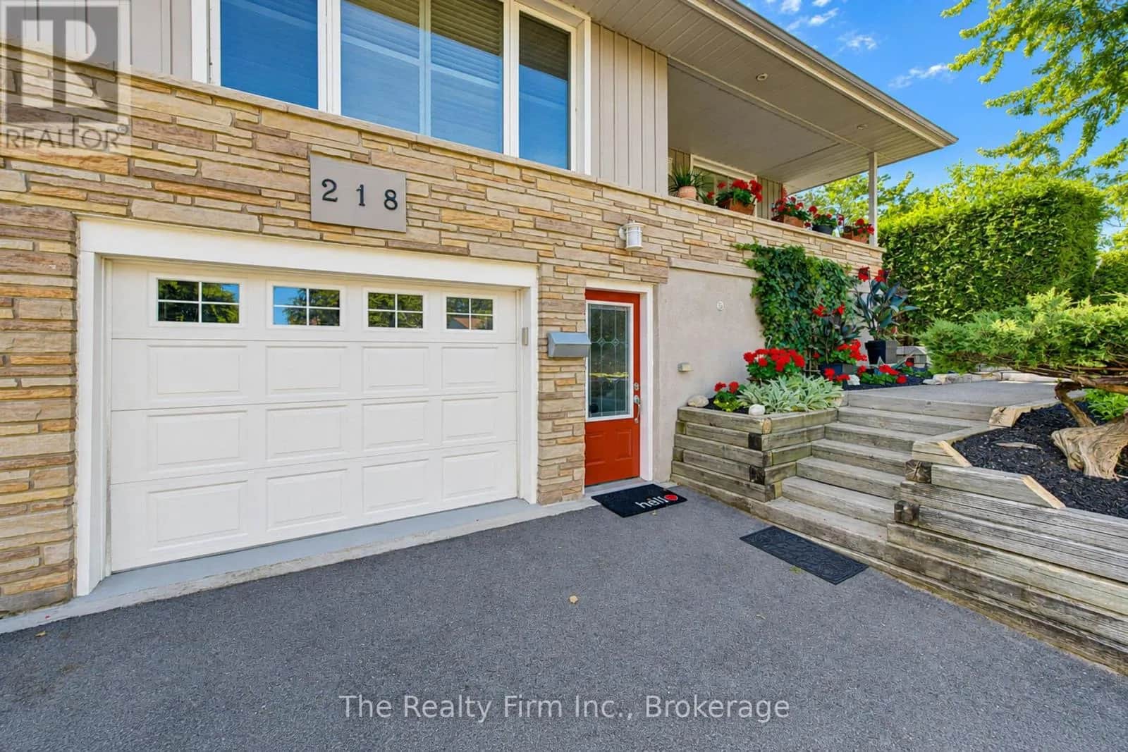 218 FORESTWOOD DRIVE