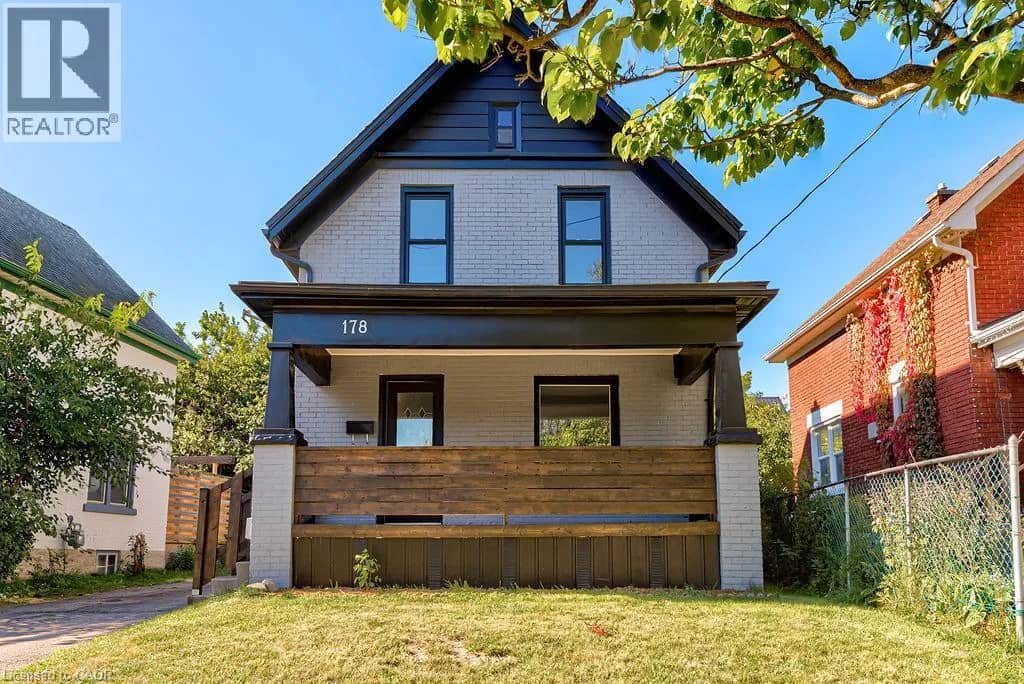 178 KENT Avenue