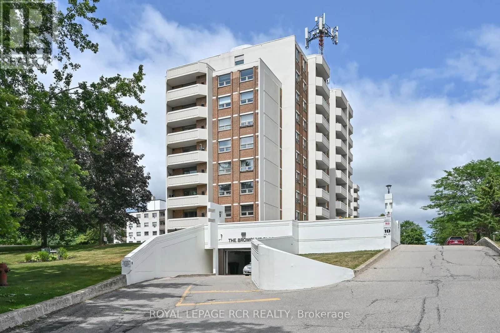 404 - 8 FEAD STREET