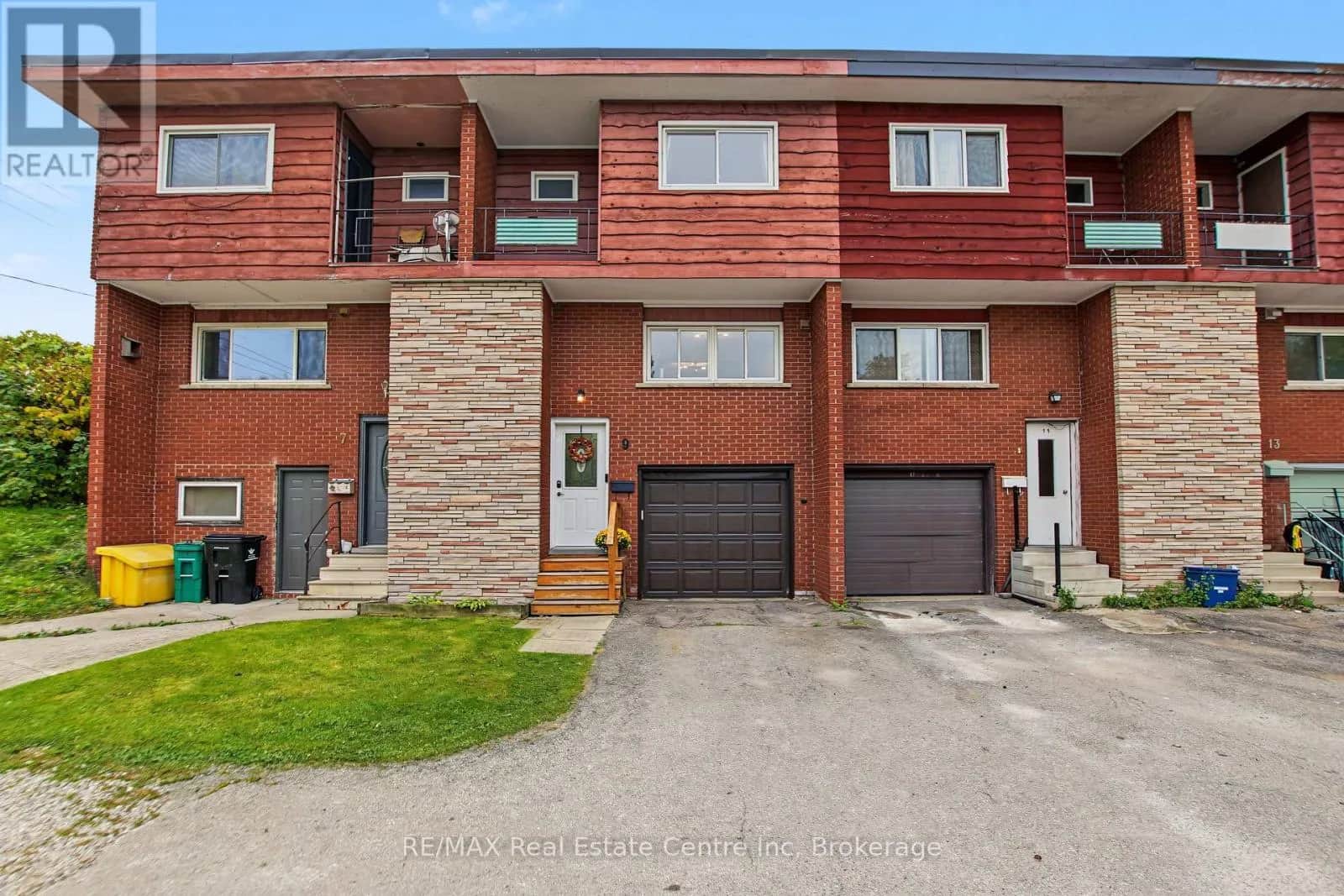 9 GREENBROOK DRIVE