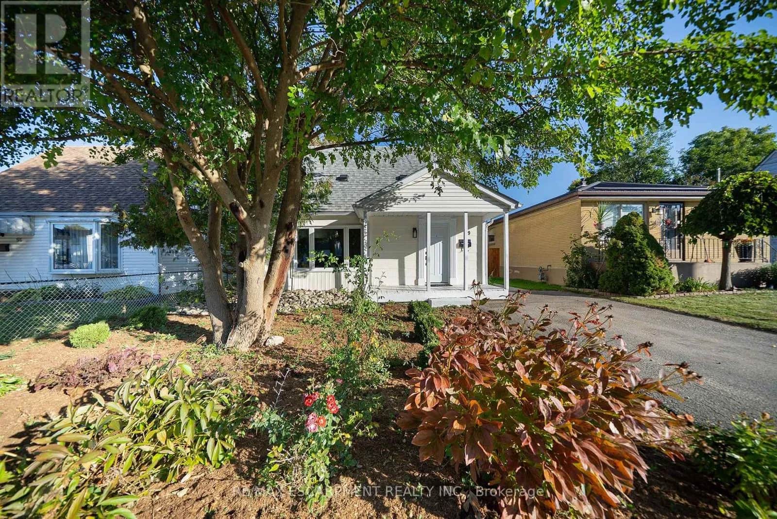 89 SALISBURY AVENUE