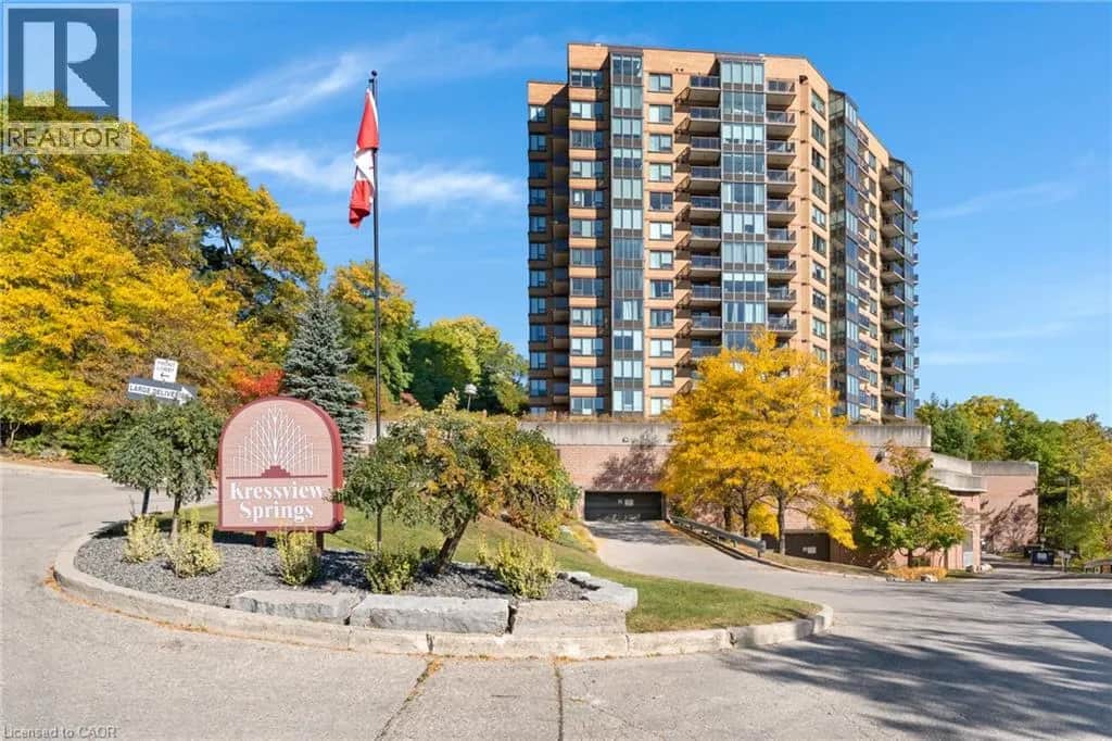 237 KING Street W Unit# 402