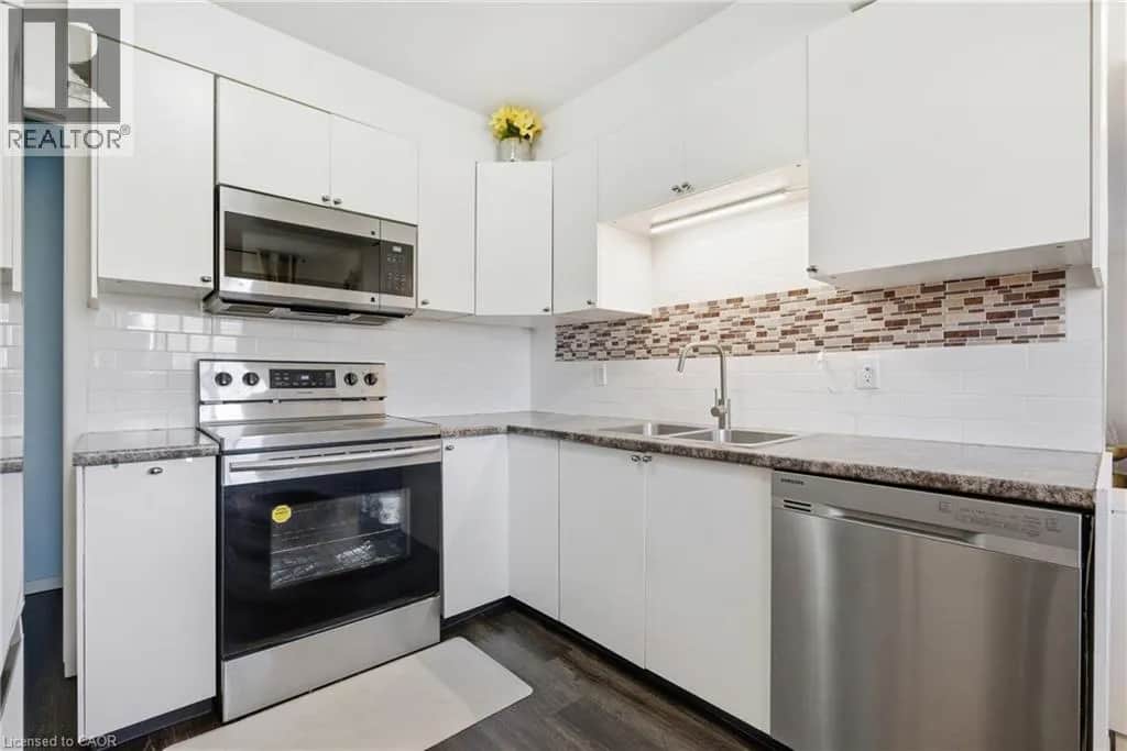 423 WESTWOOD Drive Unit# 43