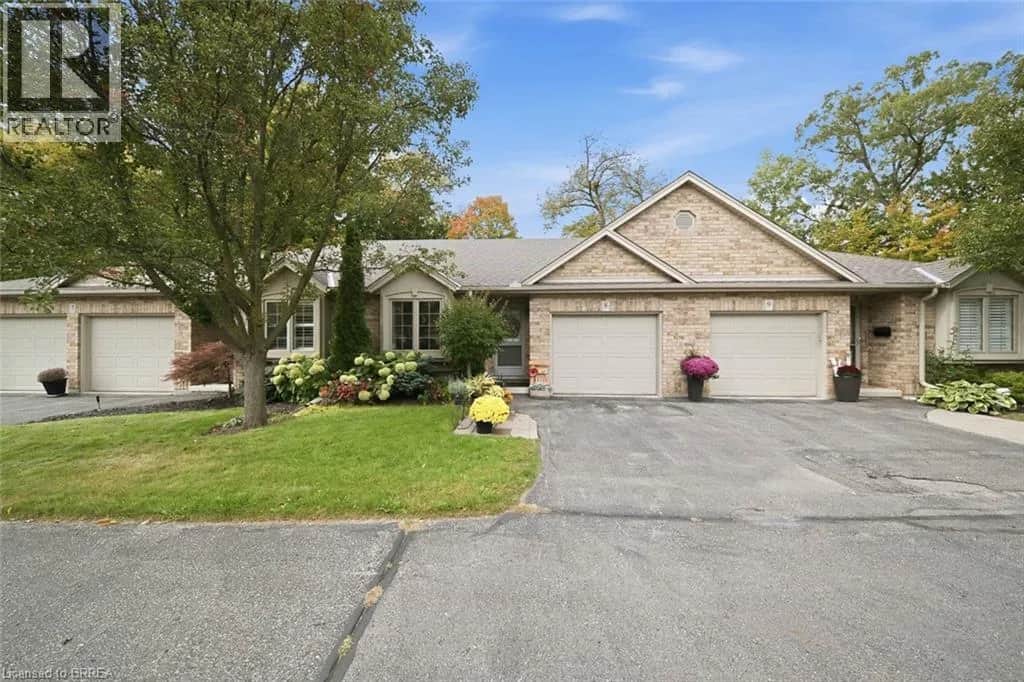 633 PARK Road N Unit# 8