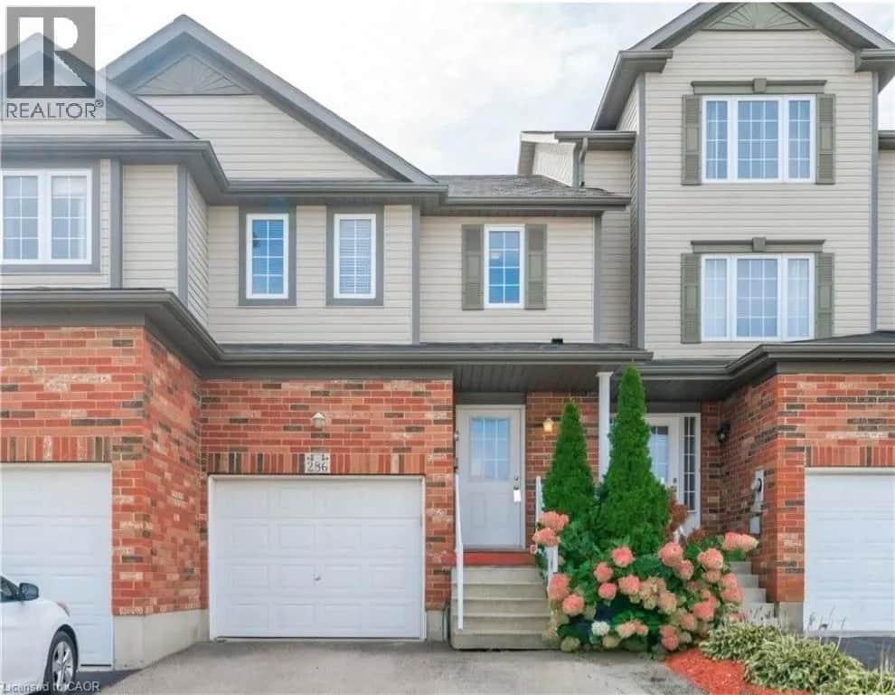 286 SOPHIA Crescent