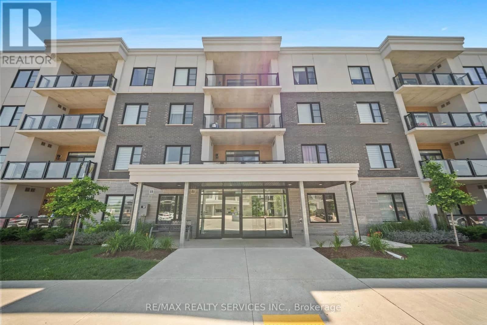 304 - 99B FARLEY ROAD