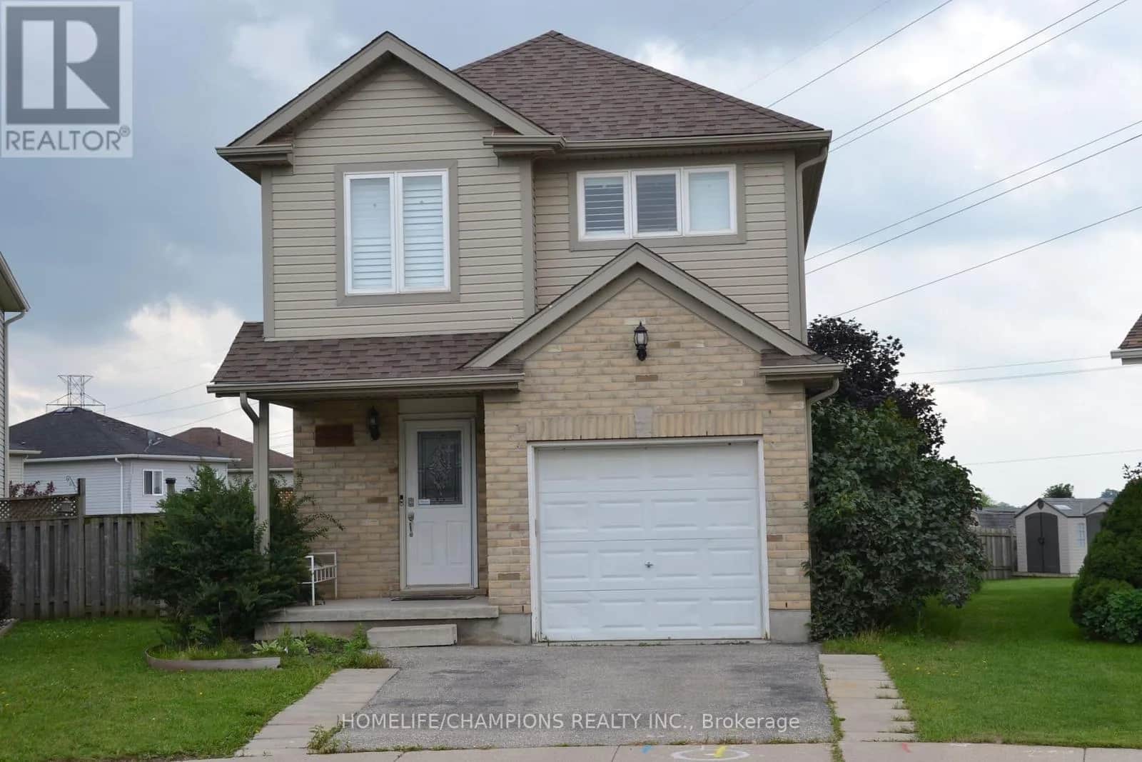 132 HENHOEFFER CRESCENT