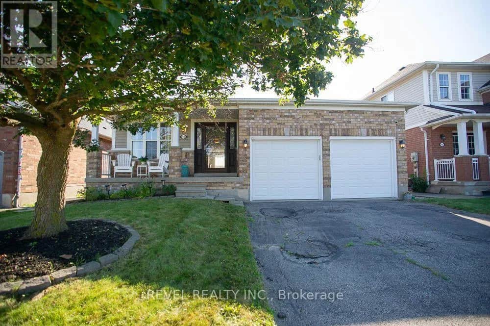 48 LOVELL CRESCENT
