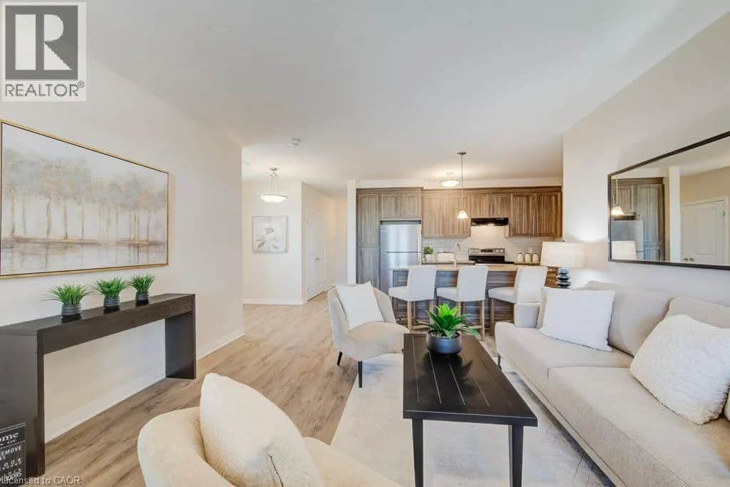 155 THOMAS SLEE Drive Unit# 3A