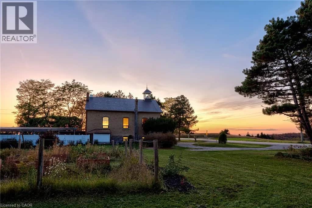 2653 HURON Road