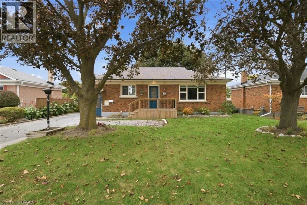 83 FAIRVIEW Drive