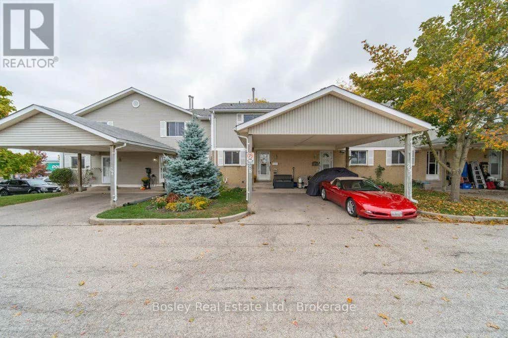 UNIT 28 - 255 NORTHLAKE DRIVE