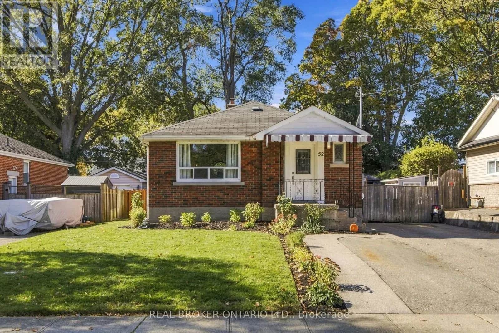 52 DUDHOPE AVENUE
