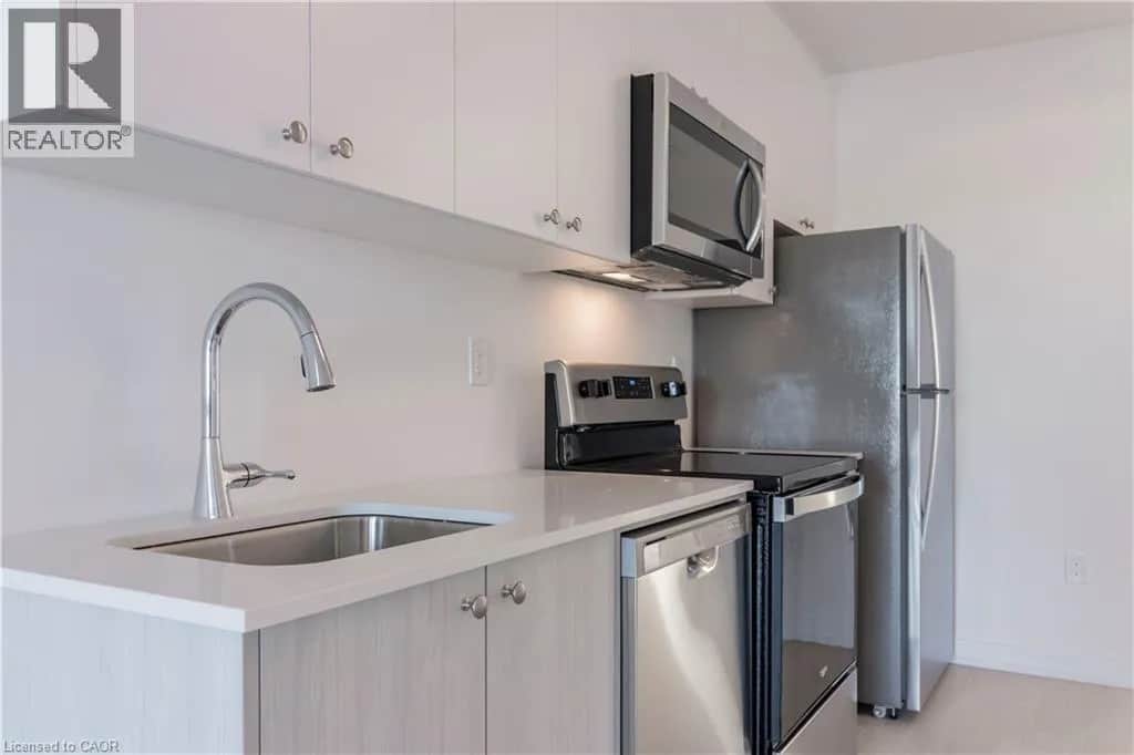 25 PALACE Street Unit# P10