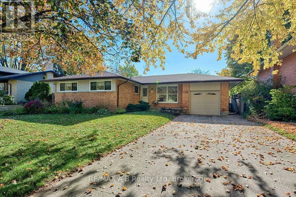 118 FEICK CRESCENT