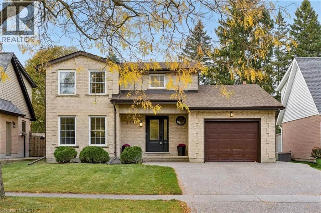 128 SUNPOINT Crescent