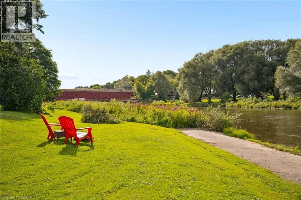 1221 RIVERS EDGE Drive