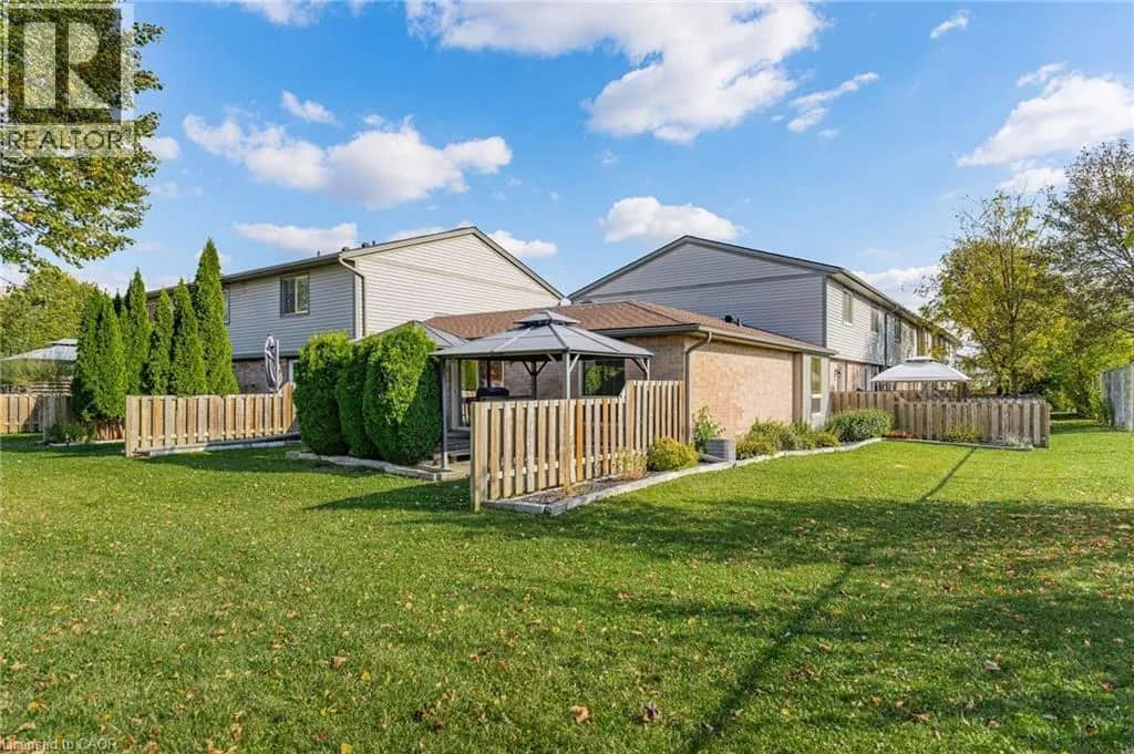 700 ERINBROOK Drive Unit# 4