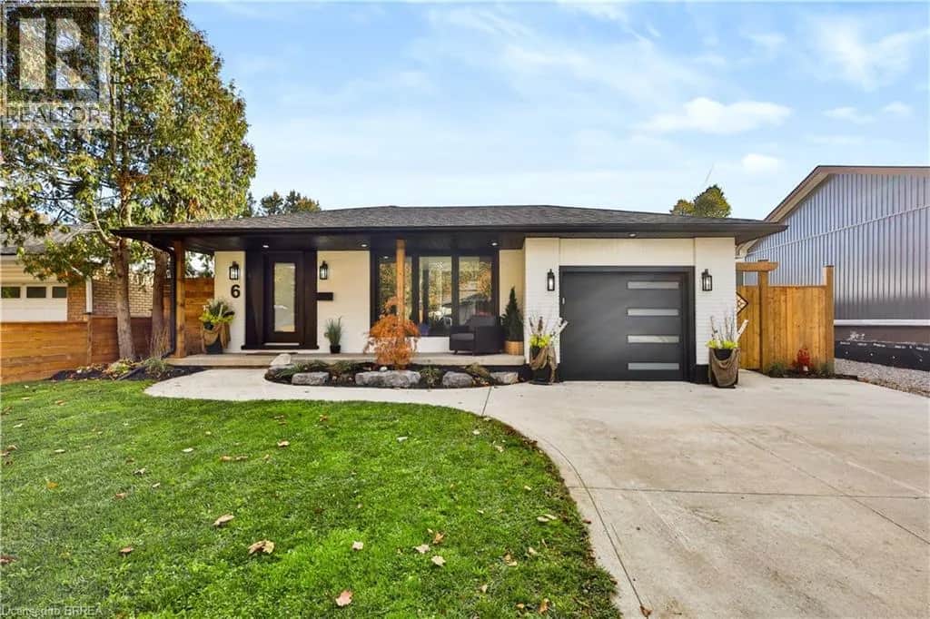 6 ADELAIDE Avenue