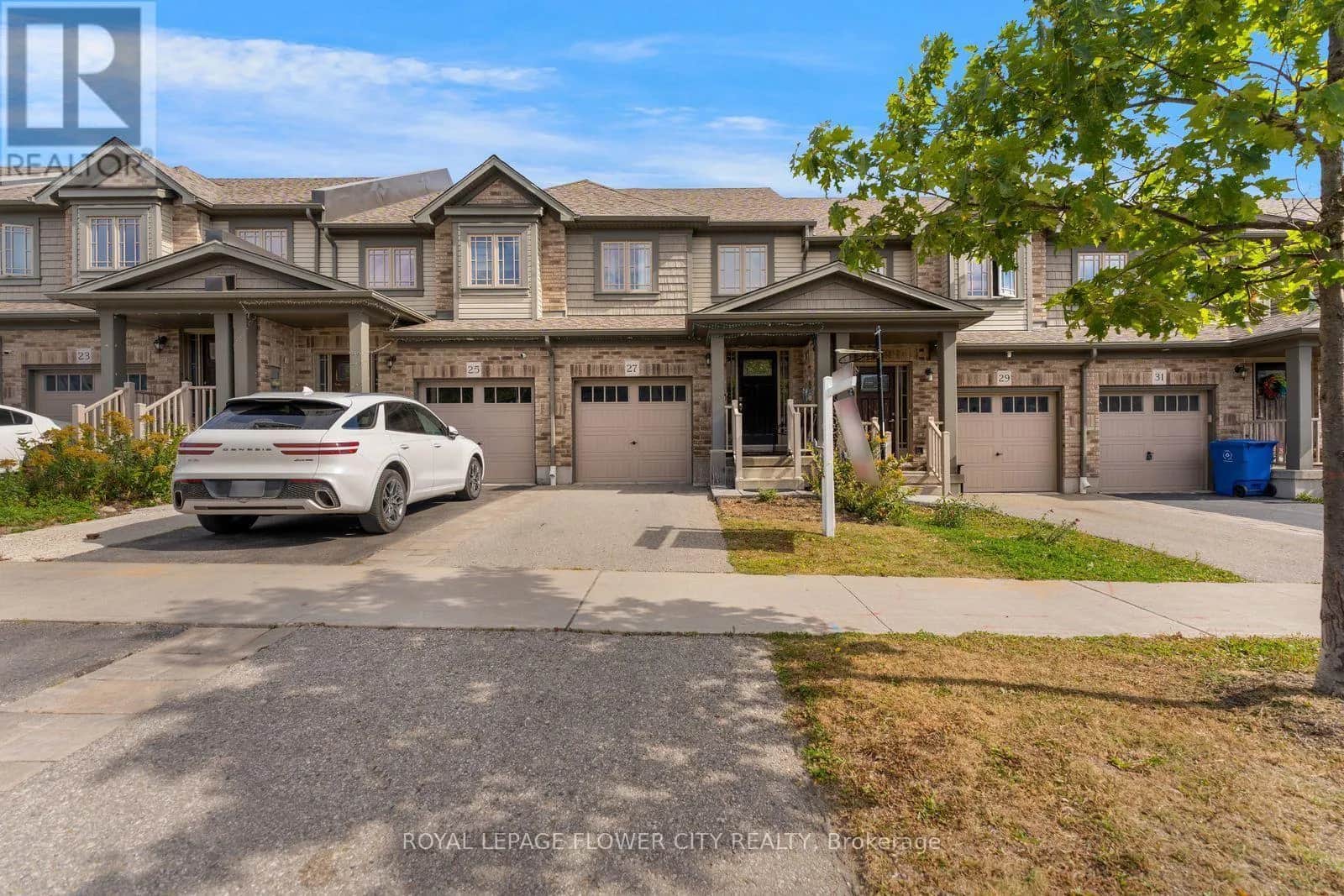 27 WINTERTON COURT