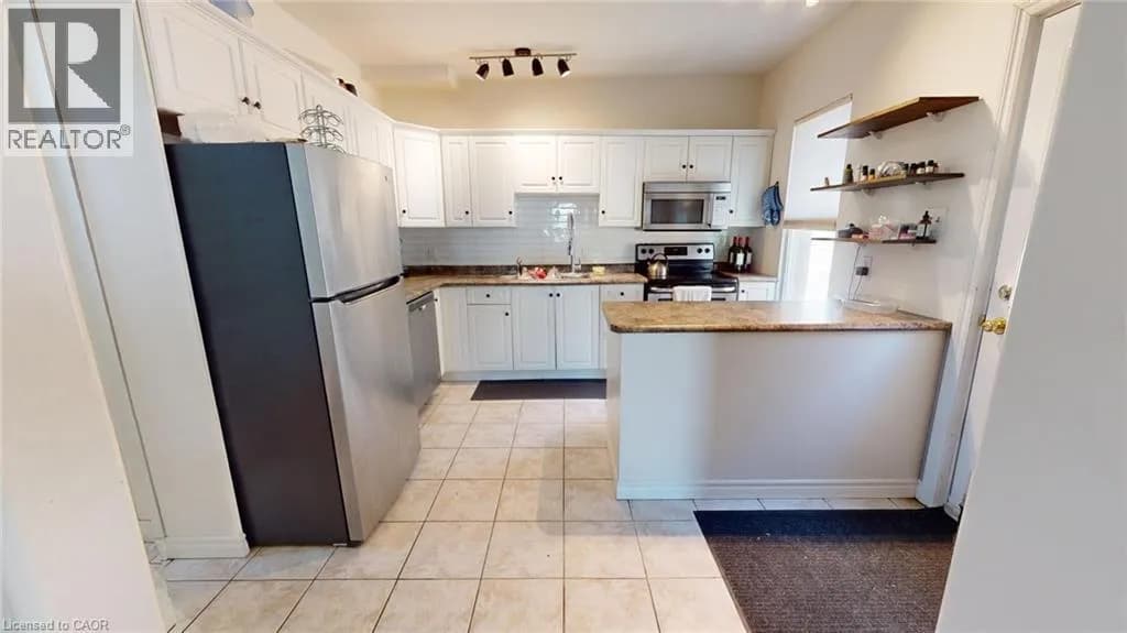 22 EMILIE Street — photo 4 of 14