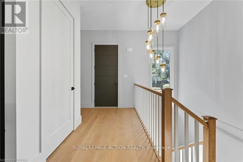 141 PARKSIDE DRIVE — photo 5 of 43