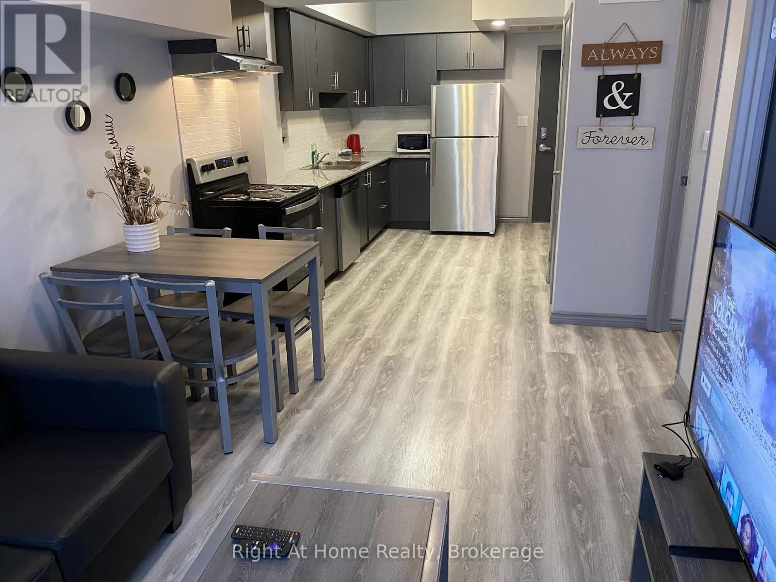F202 - 275 LARCH STREET — photo 2 of 20