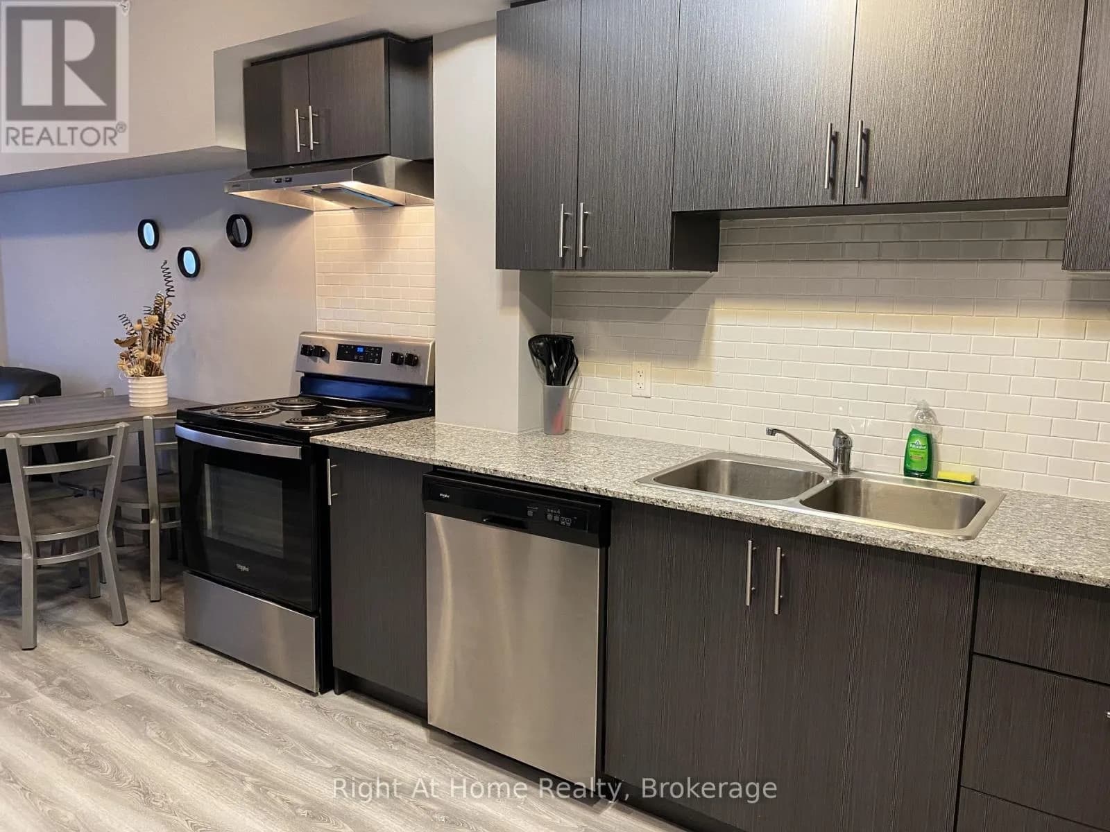 F202 - 275 LARCH STREET — photo 4 of 20