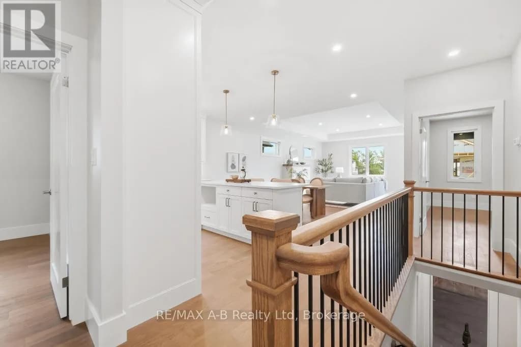 15 ORCHARD DRIVE — photo 5 of 18